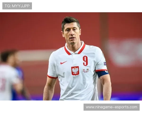 足球自成体系的球星是谁如何定义其独特的足球风格与价值